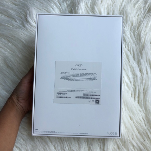 iPad Pro box - Picture 4 of 4